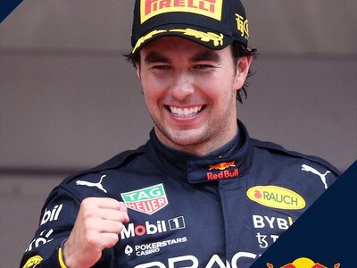 "Checo" Pérez extiende su contrato con Red Bull hasta 2024