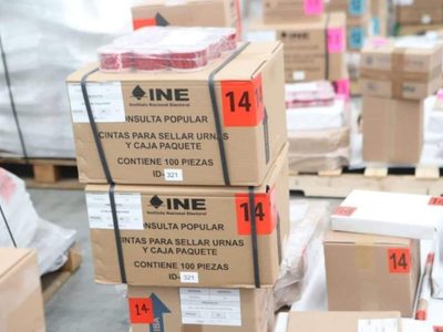 El INE comienza a repartir el material para la consulta popular del 1 de agosto