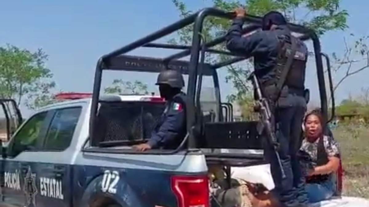 Algunos de los detenidos en el desalojo del campamento