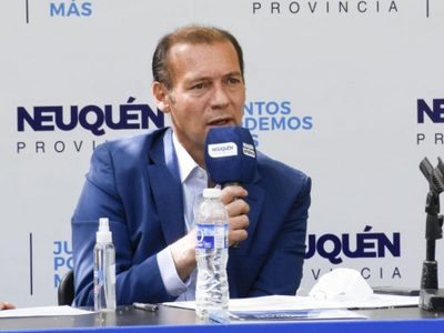 Omar Gutiérrez celebró la firma del acuerdo de la Central Hidroeléctrica de Nahueve