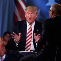 Se adjudica Trump renuncia de Videgaray