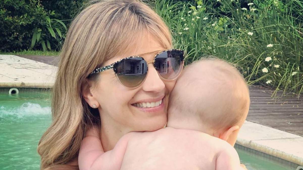 Marcela Kloosterboer y su hijo Otto. Fuente: (Instagram)