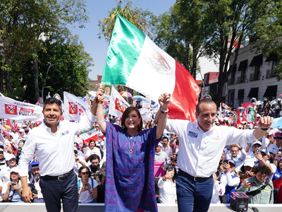 Xóchitl Gálvez recurre a alusiones religiosas durante su cierre de campaña en Puebla