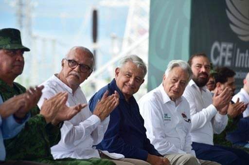 El presidente de México, Andrés Manuel López Obrador y Bartlett
