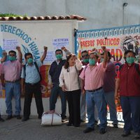 Anuncia el IEEPO el cese de mil 379 maestros de la Sección 22