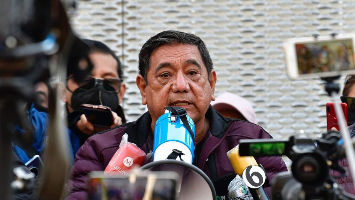 Manifestación de Félix Salgado afuera del TEPJF