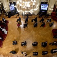 Los asesores del presidente se reunieron hoy para discutir la reforma judicial