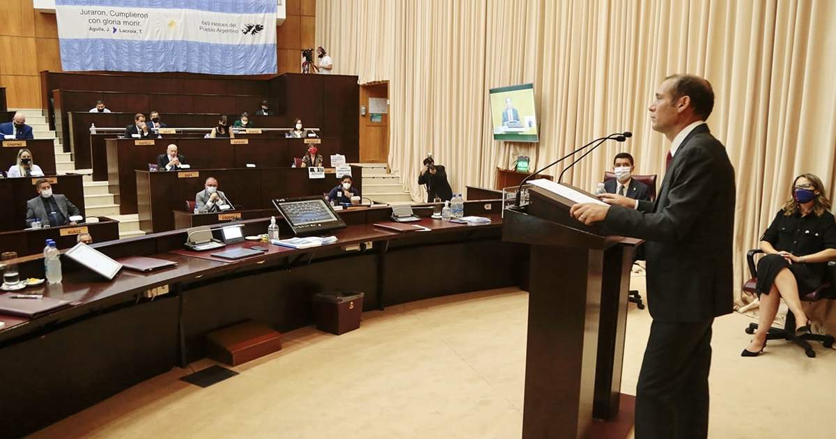 Gutiérrez encabezó la apertura de sesiones en la Legislatura. Fuente: (Twitter)