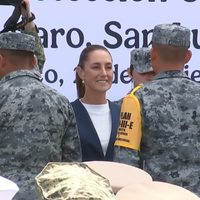 Sheinbaum entrega condecoraciones a elementos de las Fuerzas Armadas