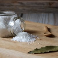 Con solo 2 cosas que tenés en casa, hacé este ritual para proteger tu energía y tu hogar