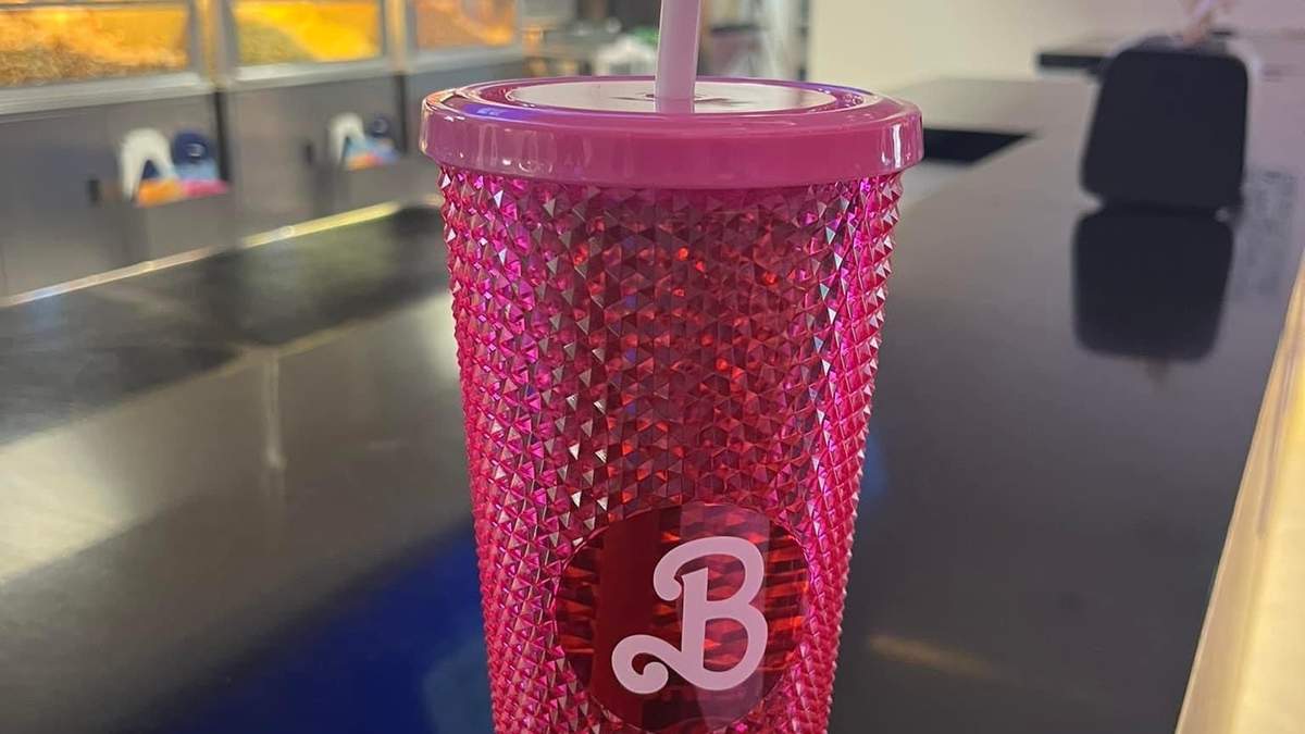 El tan ansiado vaso desapareció de los cines, pero ahí mismo se vendía a escondidas y más caro, denuncian usuarios de redes sociales