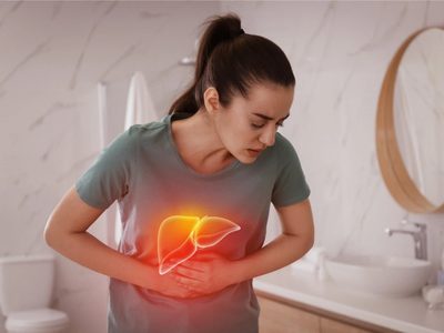 Tu hígado puede estar sobrecargado: señales de alerta y cómo hacer una limpieza segura