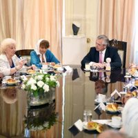 Giro en las políticas de Estado: Fernández recibió a Madres, Abuelas y otros organismos de DDHH