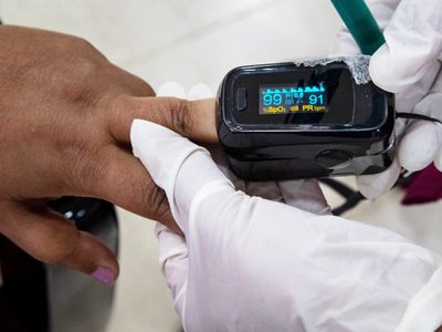 EU: Fabricantes de oxímetros deben realizar más estudios sobre resultados con piel oscura