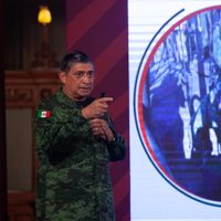 Sedena reconoce que rescatistas y buzos en la mina "no tienen espacio para avanzar"