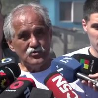 Con dolor, el abuelo de las jóvenes asesinadas apuntó a Espinoza