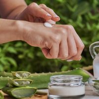 Crema corporal casera con solo 4 ingredientes: la solución perfecta para tener la piel suave todo el invierno