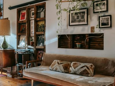 Decoración vintage: cómo los objetos de la abuela pueden darle a tu casa un estilo con historia y personalidad
