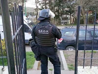 Secuestraron armas y cocaína en allanamientos en San Martín de los Andes