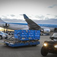 En las próximas horas, partirá un avión a Moscú en busca de más dosis de la vacuna Sputnik V