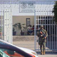 Ayotzinapa: gobierno federal arremete contra el Poder Judicial por la liberación de militares