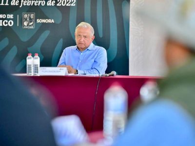 W Radio, Washington Post y Latinus critican el acto de intimidación de AMLO contra Loret
