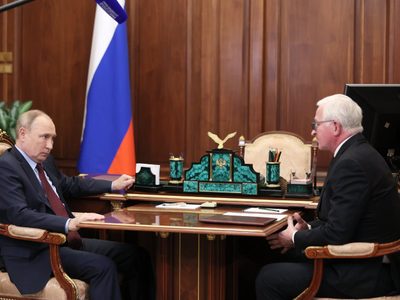 Rusia reconoce que su economía "está bajo gran presión" por las sanciones y responderá con "dureza"