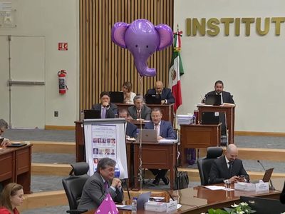 Con todo y “elefante en la sala”, consejeros del INE vuelven a chocar por “acordeones” (Video)