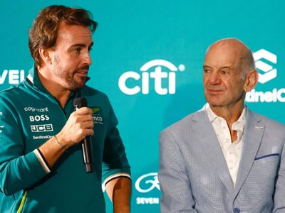"Con parte de su salario": los millones que desembolsaría Fernando Alonso por Adrian Newey