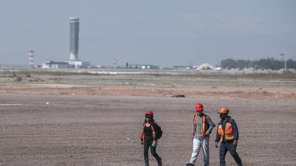 Recorrido por las instalaciones de la Torre de Control Aéreo del Aeropuerto Internacional Felipe Ángeles