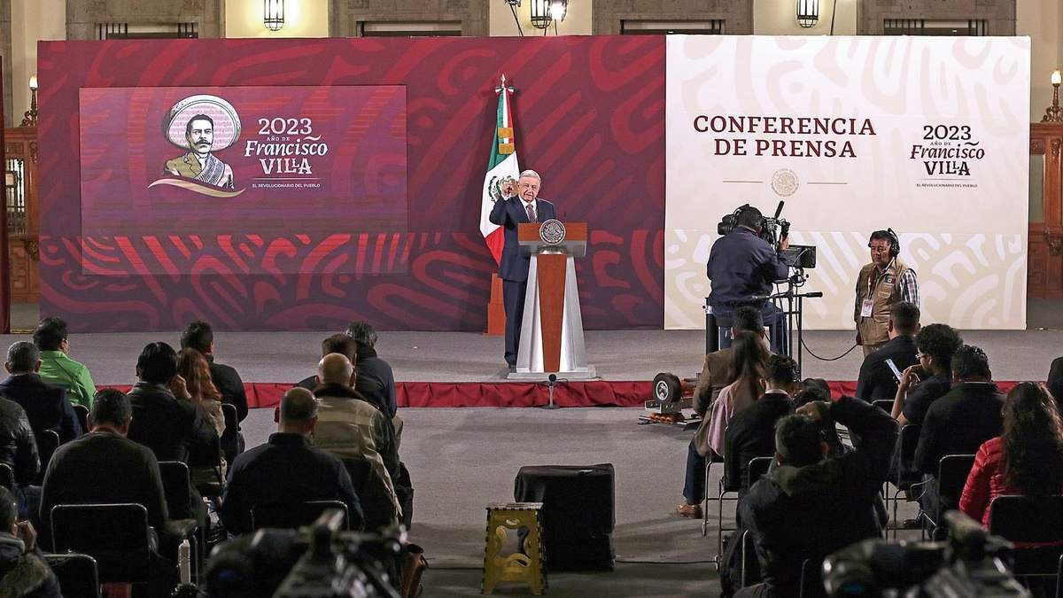 La "mañanera". Descalificaciones