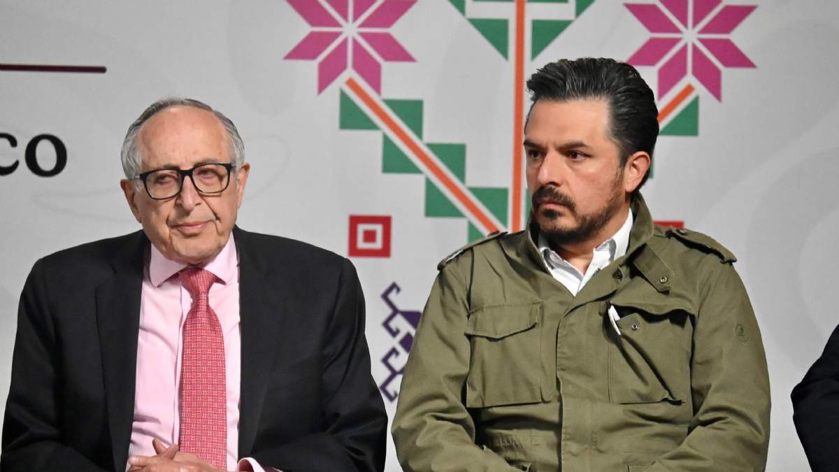David Kershenobich y el director del IMSS, Zoé Robledo, en la conferencia mañanera