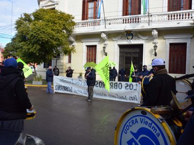 Según un estudio Viedma es la localidad con más empleados públicos del país