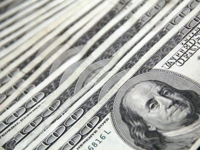 Luis Caputo confirmó que, desde la otra semana, se reducirá el impuesto PAIS para las importaciones