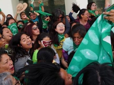 Feministas celebran la reforma que despenaliza el aborto en Oaxaca