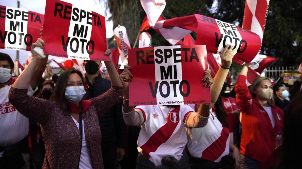 Protestas en Perú ante la falta de resultados. Fuente: (Twitter)