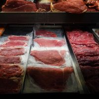 Mexicanos consumirán menos carne en 2026 por alza de precios