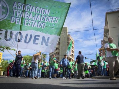 Ajuste de salarios: la dura acción que tomarían los estatales de Neuquén