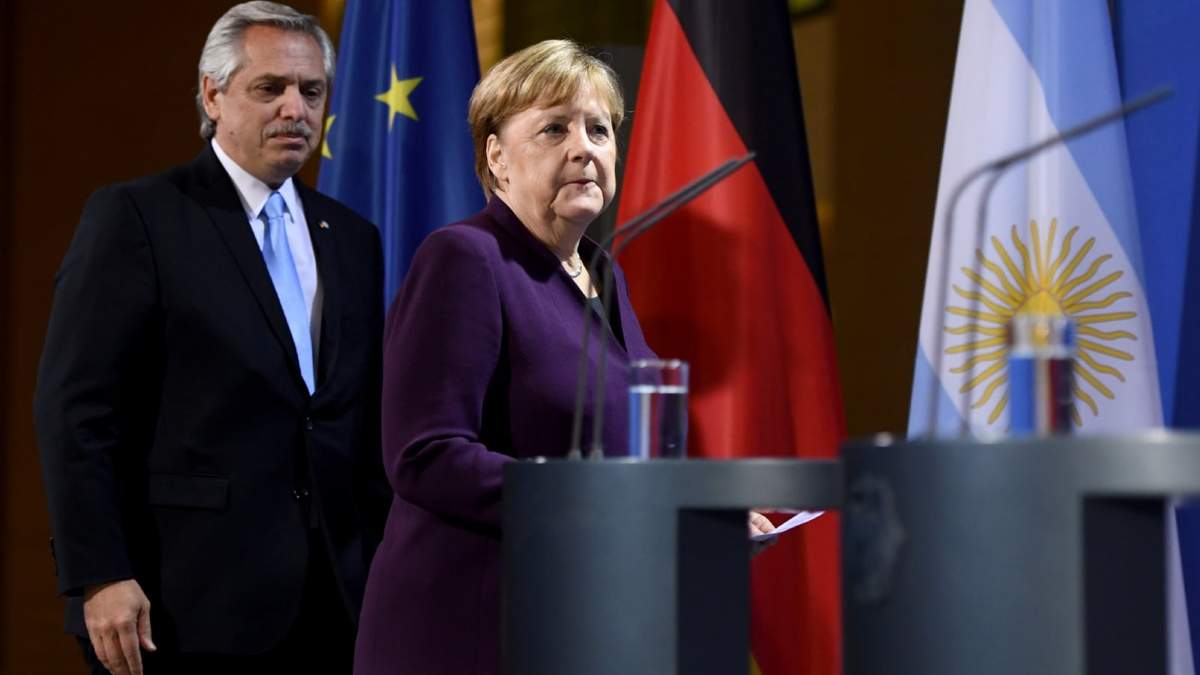 Alberto Fernández y Angela Merkel. Fuente: (Twitter)