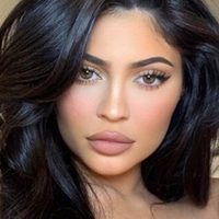 ¡OMG! Kylie Jenner ha ido demasiado lejos con estas polémicas fotos a su hija ¡Mirá!