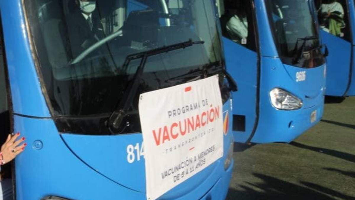 Los menores de edad que fueron transportados en autobuses hacia Texas