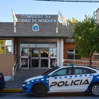 Tensión, destrozos, fuego y traslados de detenidos en la Comisaría Tercera