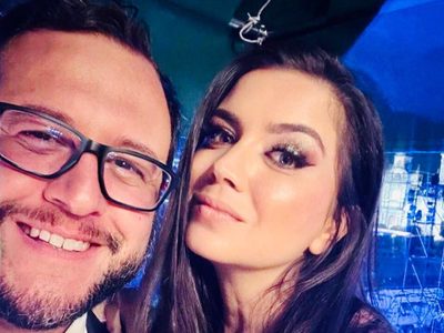 Esposa de José Ramón López Beltrán se defiende de “haters” y muestra pases de cortesía a la F1