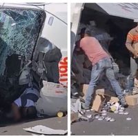 Habitantes de Veracruz roban mercancía de tráiler e ignoran al chofer que agoniza (Video)