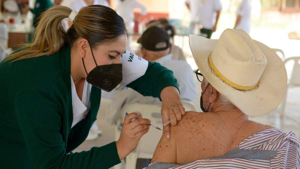 La Secretaría de Salud informó que este lunes se aplicaron más de 277 mil dosis de la vacuna contra el covid-19