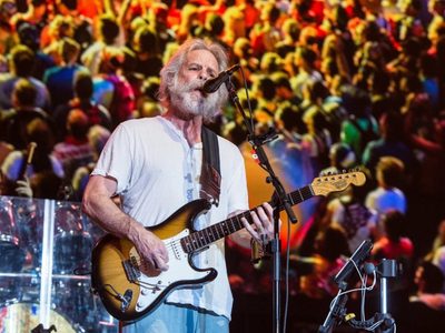Bob Weir, miembro fundador de Grateful Dead, muere a los 78 años