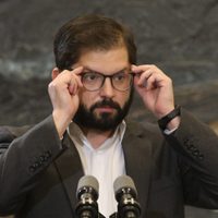 Gabriel Boric cruzó a parte de la derecha por sembrar dudas en el sistema electoral: “Es de manual”