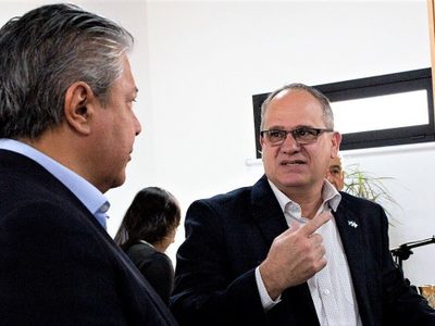 Figueroa recibió al embajador de Israel y anunció un próximo viaje a ese país