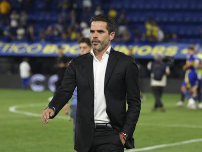 Parecen sucias, pero no lo son: cuánto cuestan las zapatillas de Fernando Gago