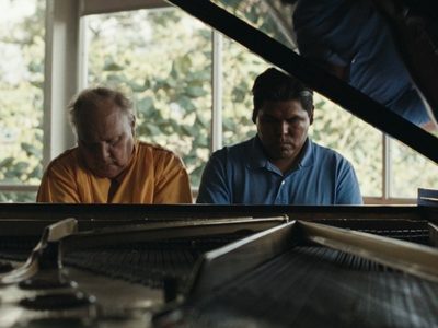 Documental sobre el pianista estadunidense Romayne y su ahijado rarámuri, también músico, Romeyno